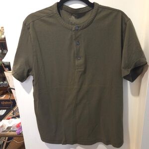 EUC BR Organic Cotton 3 Button Henley T-Shirt Green Medium